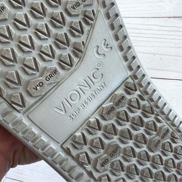 EUC Vionic Peo Avery Slio On Shoe in Light Blue size 8.5 - Picture 9 of 11